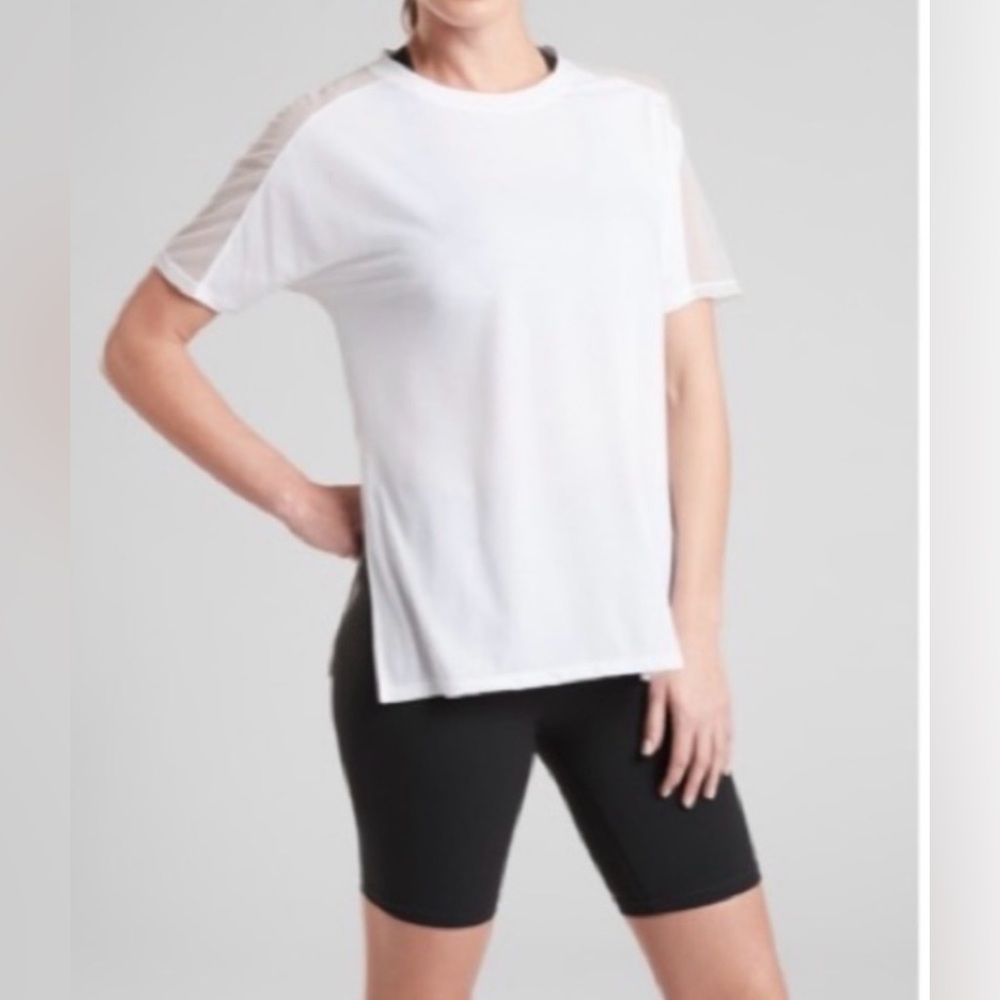 Athleta Wanderlust Hybrid Tee